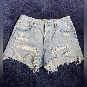 Womens Levis Shorts Size 28